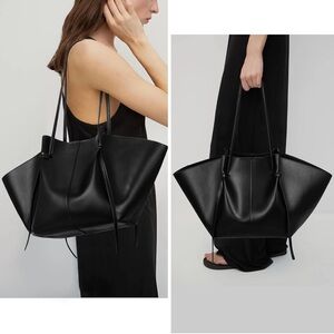 Elegant Black Women's Tote Bag